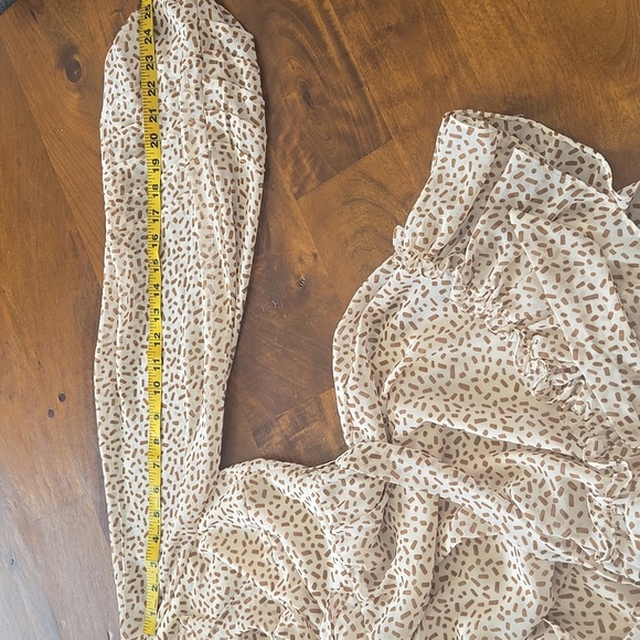 NWT Saints + Secrets Look My Way Brown And Cream Printed Mini Dress Size Medium - Picture 11 of 11